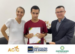 Aqui na ACIC você fica sabendo primeiro! Evento de Premiação Reconhece Alunos Destacados em Cianorte. 3 26