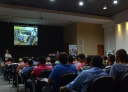 Núcleo Setorial das Auto Mecânicas e Auto Centers Realizou Palestra Sobre Lubrificantes 42 DSC_0022
