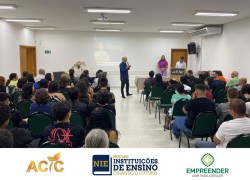 Aqui na ACIC você fica sabendo primeiro! Evento de Premiação Reconhece Alunos Destacados em Cianorte. 53 30