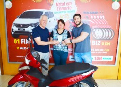 Acic entregou prêmios da promoção de Natal 39 Honda-Biz-Marilene-Aparecida-Garcia