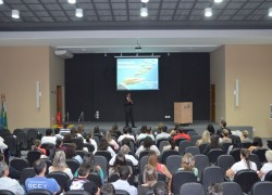 CONJOVE da ACIC Realizou Palestra com Israel Elias 9 DSC_0006