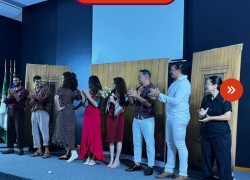 Esquetes finais da Oficina de Iniciação Teatral - Instituto A 15 🎭✨ Celebramos a arte e o início de uma nova história!No dia 14-12, a turma da Oficina de Inicia (7)