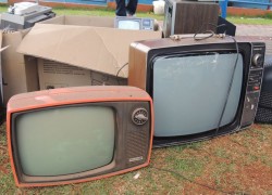 CONJOVE Apoiou Arrastão do Lixo Eletrônico 25 12