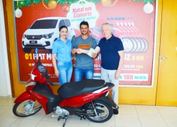 Acic entregou prêmios da promoção de Natal 37 Honda-Biz-Eder-Francis-dos-Reis