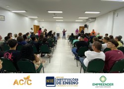 Aqui na ACIC você fica sabendo primeiro! Evento de Premiação Reconhece Alunos Destacados em Cianorte. 47 27