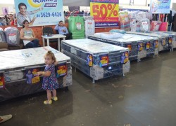 Sucesso de Vendas na Feira Ponta de Estoque da ACIC 19 DSC_0088