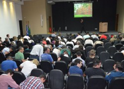 CONJOVE da ACIC Realizou Palestra com Israel Elias 25 DSC_0042