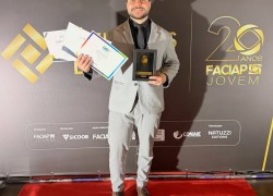 Melhores do Ano da FACIAP Jovem - ACICJOVEM 3 Noite inesquecível no “Melhores do Ano” da @faciapjovem . O Jantar de Certificação e Premiação M (1)