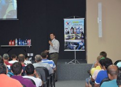 Núcleo Setorial das Auto Mecânicas e Auto Centers Realizou Palestra Sobre Lubrificantes 76 DSC_0039