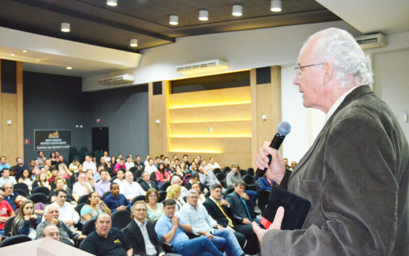 ACIC presta homenagem a José Eduardo Loureiro do Amaral, falecido na última quinta-feira (17), em Cianorte 6