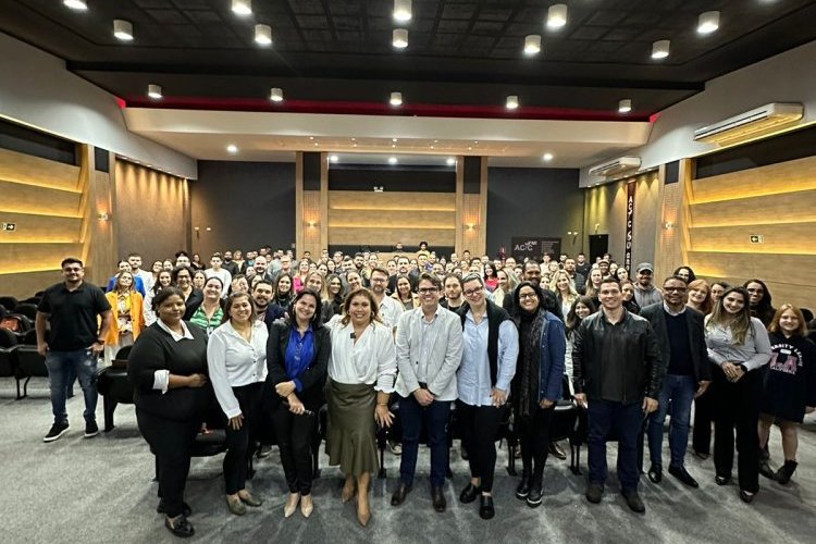 NOITE DE SUCESSO COM PALESTRANTE LIGIA PEREIRA BLANCO, COMO ENCANTAR E FIDELIZAR CLIENTES. 30