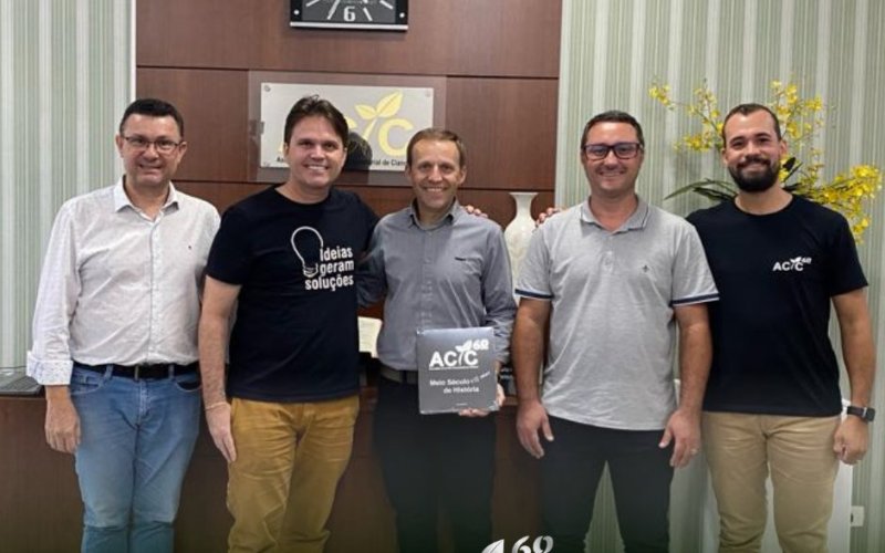 Aqui na ACIC você fica sabendo primeiro! Encontro Empresarial: Gerente da Copagril Visita ACIC, e recebe as boas-vindas dos representantes da Diretoria. 30